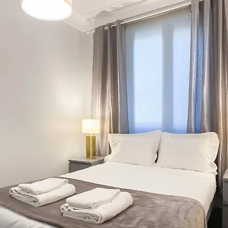 Downtown Stylish Daire Lisboa